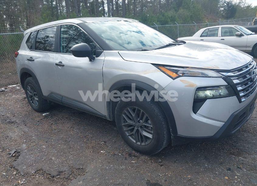 2024 Nissan Rogue (VIN 5N1BT3AA1RC711318) main photo