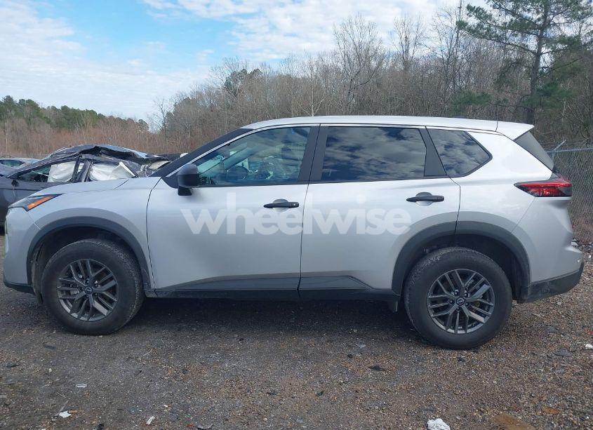 Photo 14 of 2024 Nissan Rogue (VIN 5N1BT3AA1RC711318)