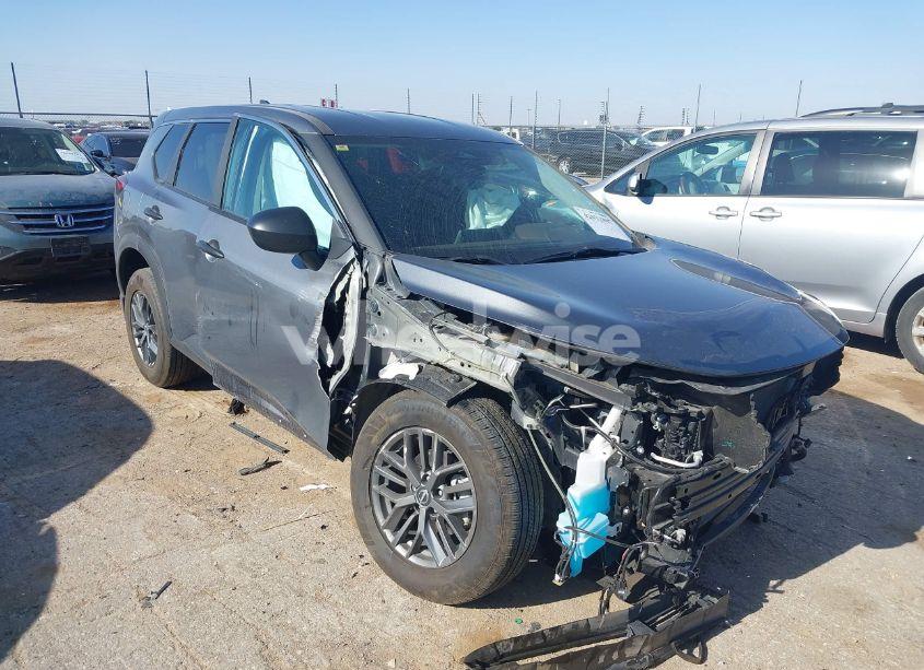 2023 Nissan Rogue S FWD (VIN 5N1BT3AA2PC763702) main photo