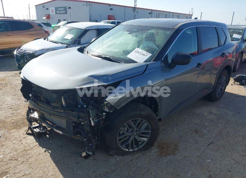 Photo 2 of 2023 Nissan Rogue S FWD (VIN 5N1BT3AA2PC763702)