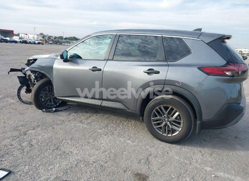 Photo 3 of 2022 Nissan Rogue S FWD (VIN 5N1BT3AA3NC683595)
