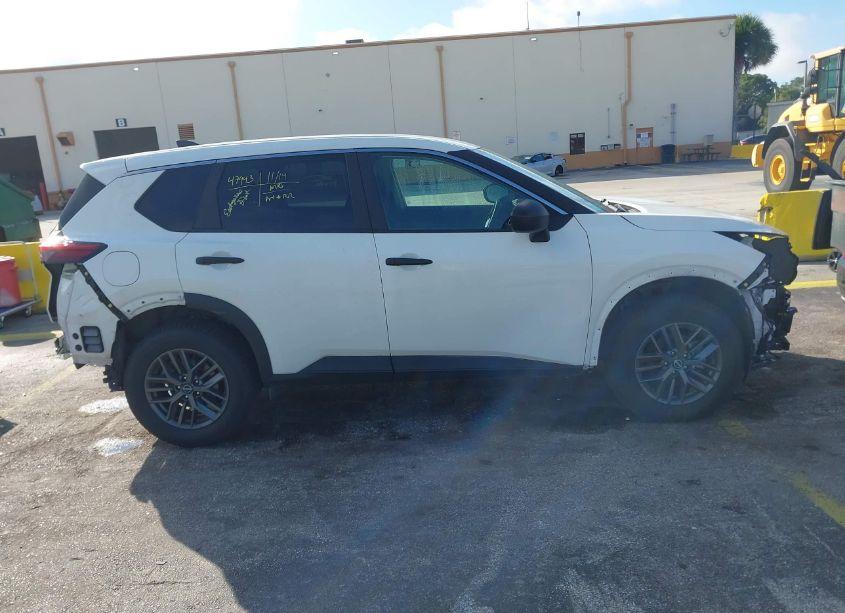 Photo 14 of 2023 Nissan Rogue S FWD (VIN 5N1BT3AA3PC821042)