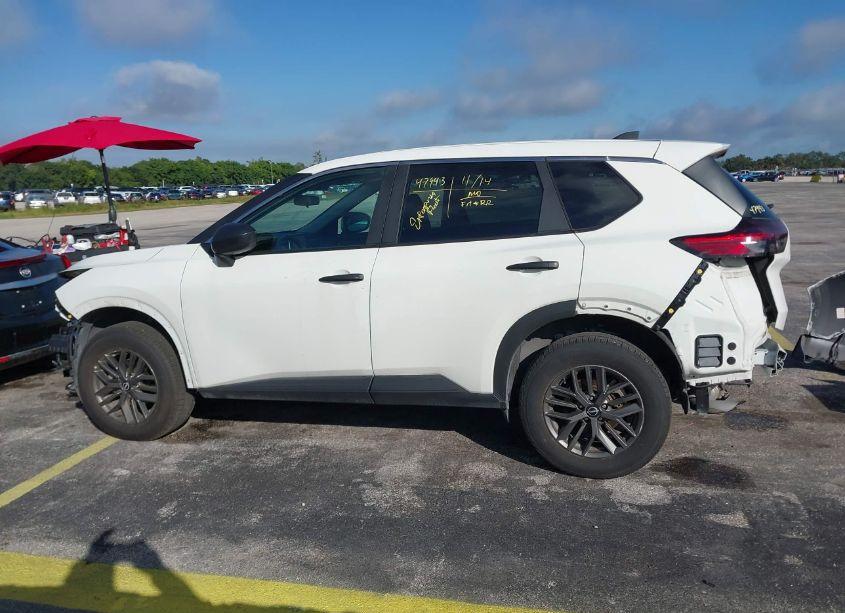 Photo 15 of 2023 Nissan Rogue S FWD (VIN 5N1BT3AA3PC821042)