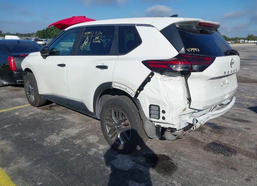 Photo 3 of 2023 Nissan Rogue S FWD (VIN 5N1BT3AA3PC821042)