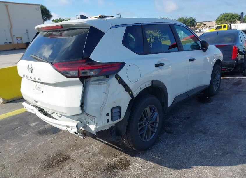 Photo 4 of 2023 Nissan Rogue S FWD (VIN 5N1BT3AA3PC821042)