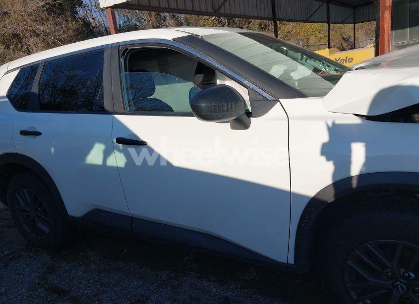 Photo 12 of 2024 Nissan Rogue S FWD (VIN 5N1BT3AA3RC709697)