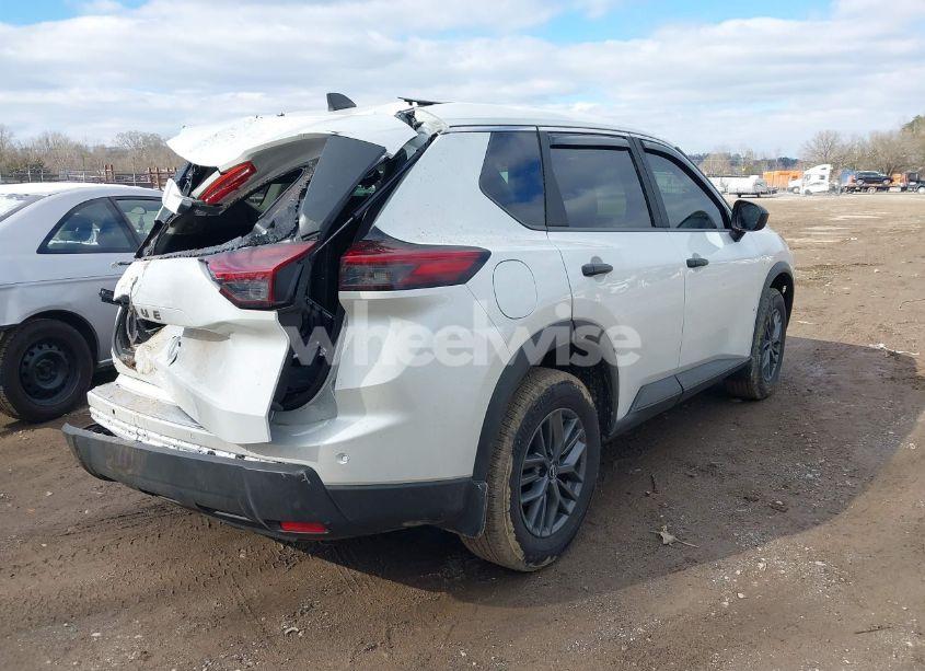 Photo 4 of 2024 Nissan Rogue S FWD (VIN 5N1BT3AA3RC759578)
