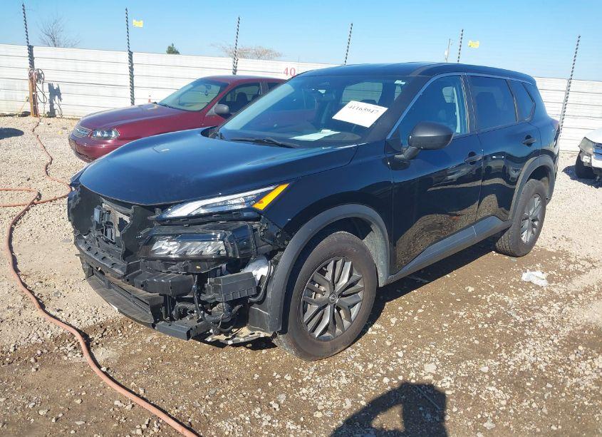 Photo 2 of 2023 Nissan Rogue S FWD (VIN 5N1BT3AA4PC788066)