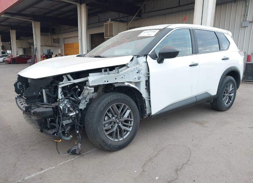 Photo 2 of 2023 Nissan Rogue S FWD (VIN 5N1BT3AA4PC826864)