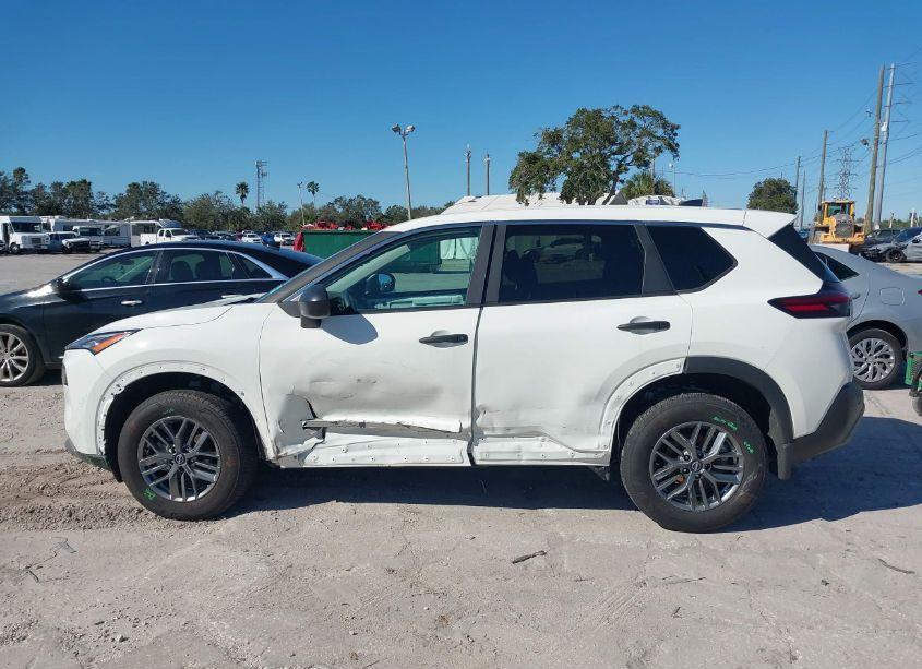 Photo 15 of 2023 Nissan Rogue S FWD (VIN 5N1BT3AA4PC916161)
