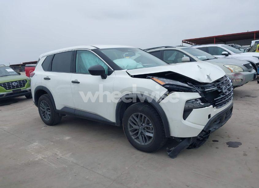 Photo 13 of 2024 Nissan Rogue S FWD (VIN 5N1BT3AA4RC670764)