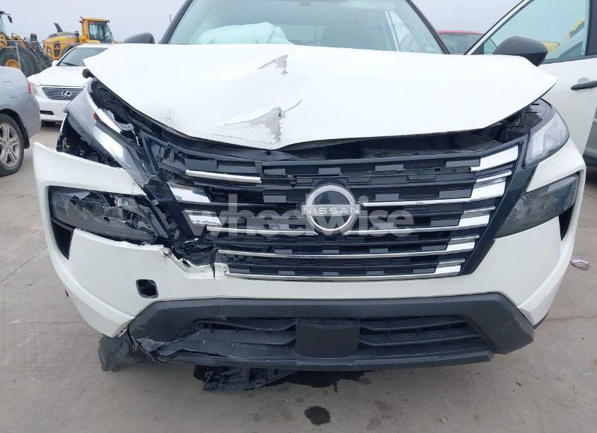 Photo 6 of 2024 Nissan Rogue S FWD (VIN 5N1BT3AA4RC670764)