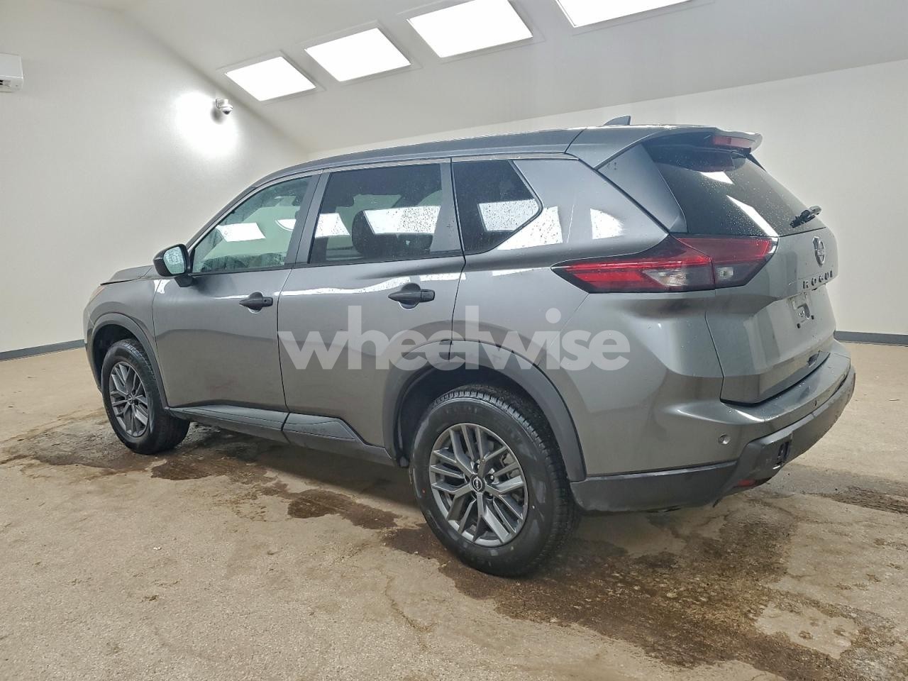 Photo 2 of 2024 NISSAN ROGUE S (VIN 5N1BT3AA4RC680646)