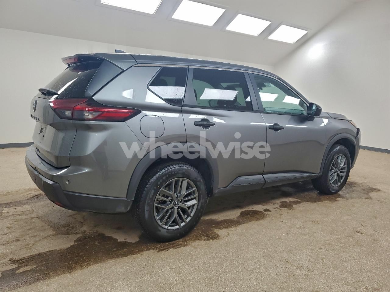 Photo 3 of 2024 NISSAN ROGUE S (VIN 5N1BT3AA4RC680646)