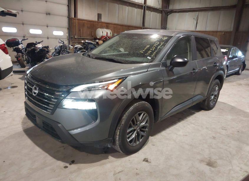 Photo 2 of 2024 Nissan Rogue S FWD (VIN 5N1BT3AA4RC707229)