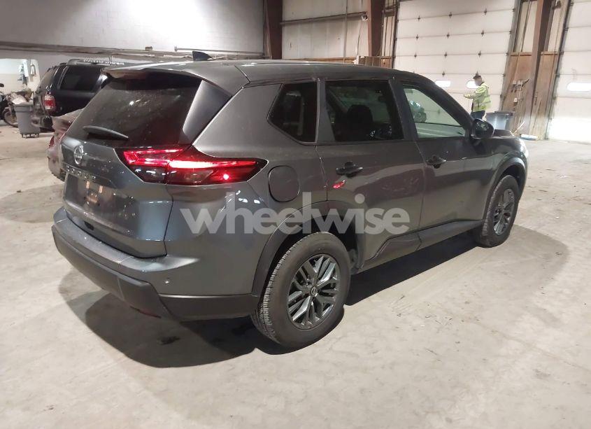 Photo 4 of 2024 Nissan Rogue S FWD (VIN 5N1BT3AA4RC707229)