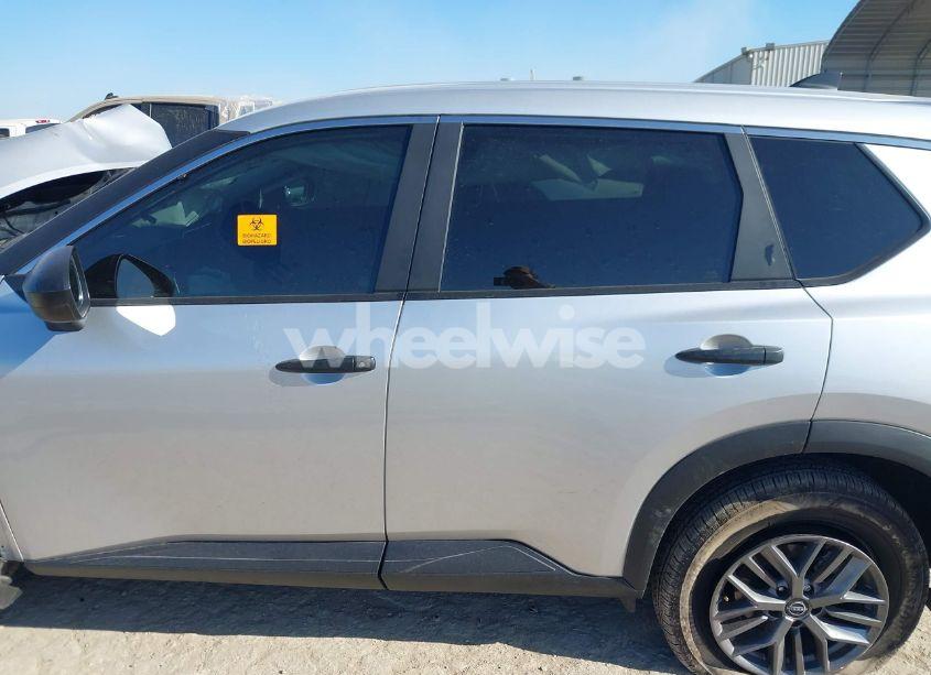Photo 15 of 2024 Nissan Rogue S FWD (VIN 5N1BT3AA4RC722135)