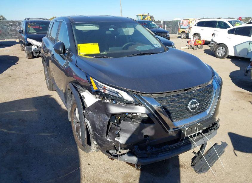2023 Nissan Rogue S FWD (VIN 5N1BT3AA5PC749860) main photo