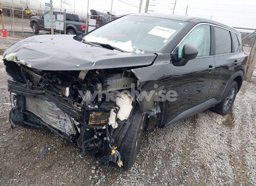 Photo 2 of 2023 Nissan Rogue S FWD (VIN 5N1BT3AA5PC793695)