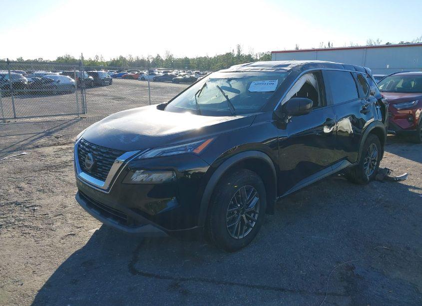 Photo 2 of 2023 Nissan Rogue S FWD (VIN 5N1BT3AA5PC809023)