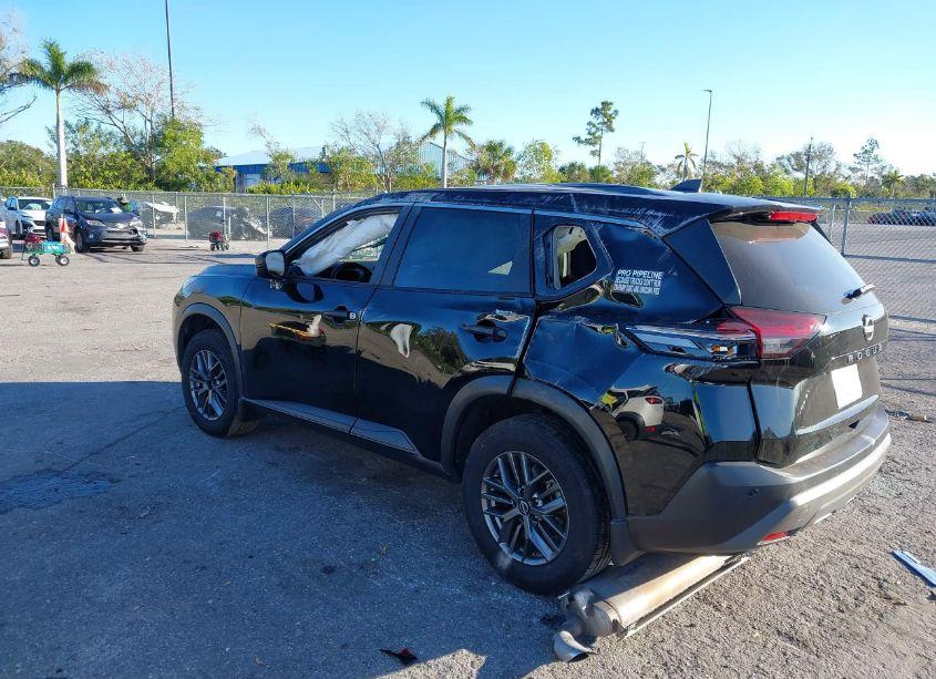 Photo 3 of 2023 Nissan Rogue S FWD (VIN 5N1BT3AA5PC809023)