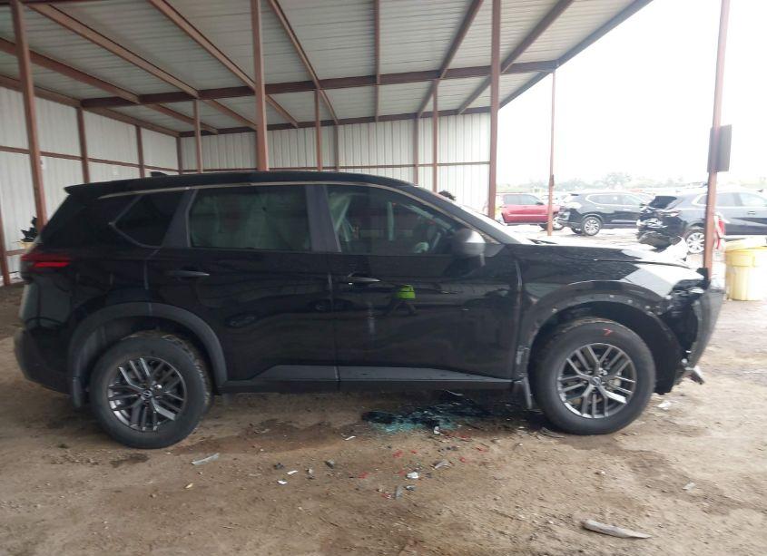 Photo 13 of 2023 Nissan Rogue S FWD (VIN 5N1BT3AA5PC829675)