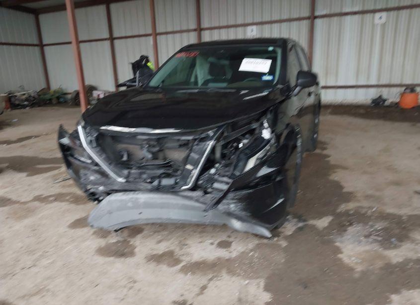 Photo 2 of 2023 Nissan Rogue S FWD (VIN 5N1BT3AA5PC829675)