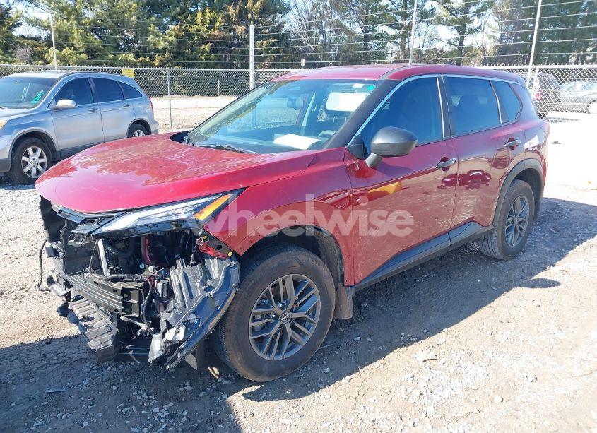 Photo 2 of 2024 Nissan Rogue S FWD (VIN 5N1BT3AA5RC688531)
