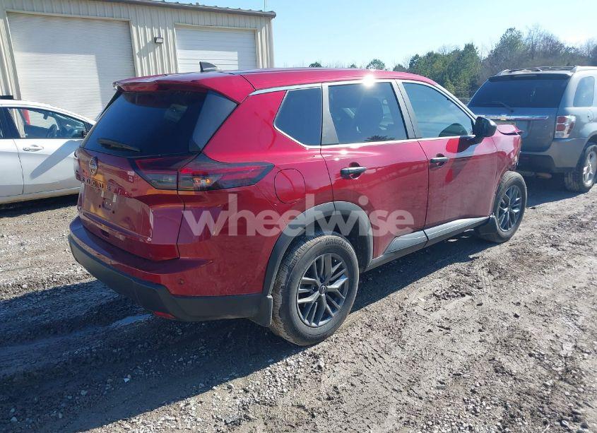 Photo 4 of 2024 Nissan Rogue S FWD (VIN 5N1BT3AA5RC688531)