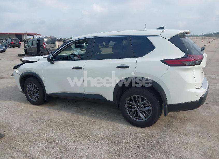 Photo 14 of 2024 Nissan Rogue S FWD (VIN 5N1BT3AA5RC726064)