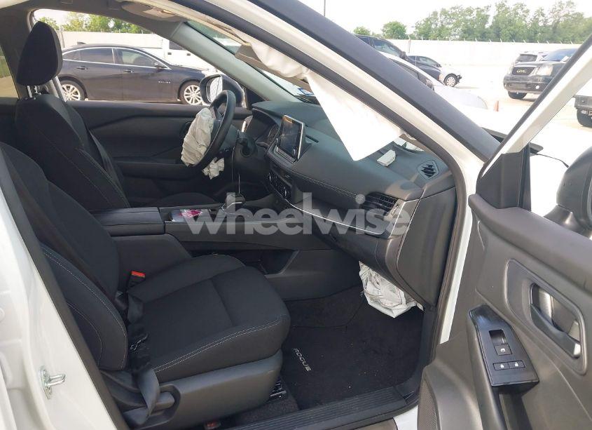 Photo 5 of 2024 Nissan Rogue S FWD (VIN 5N1BT3AA5RC726064)