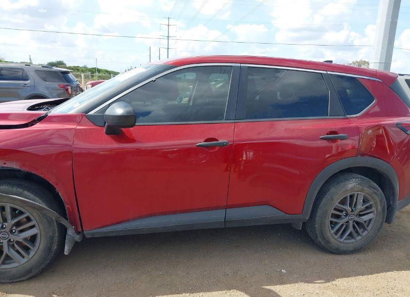 Photo 15 of 2023 Nissan Rogue S FWD (VIN 5N1BT3AA6PC781054)