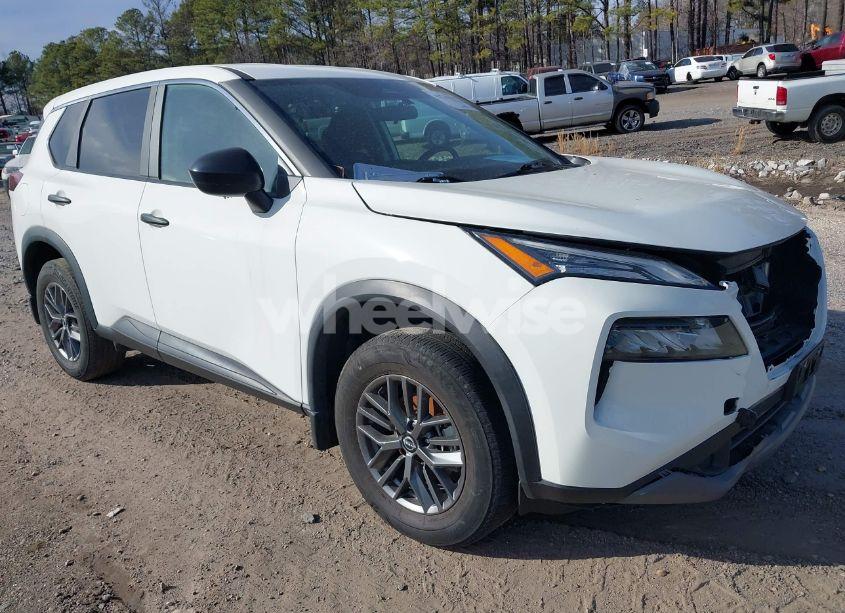 2023 Nissan Rogue S FWD (VIN 5N1BT3AA6PC820239) main photo