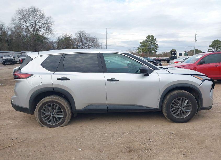 Photo 14 of 2024 Nissan Rogue S FWD (VIN 5N1BT3AA6RC671964)