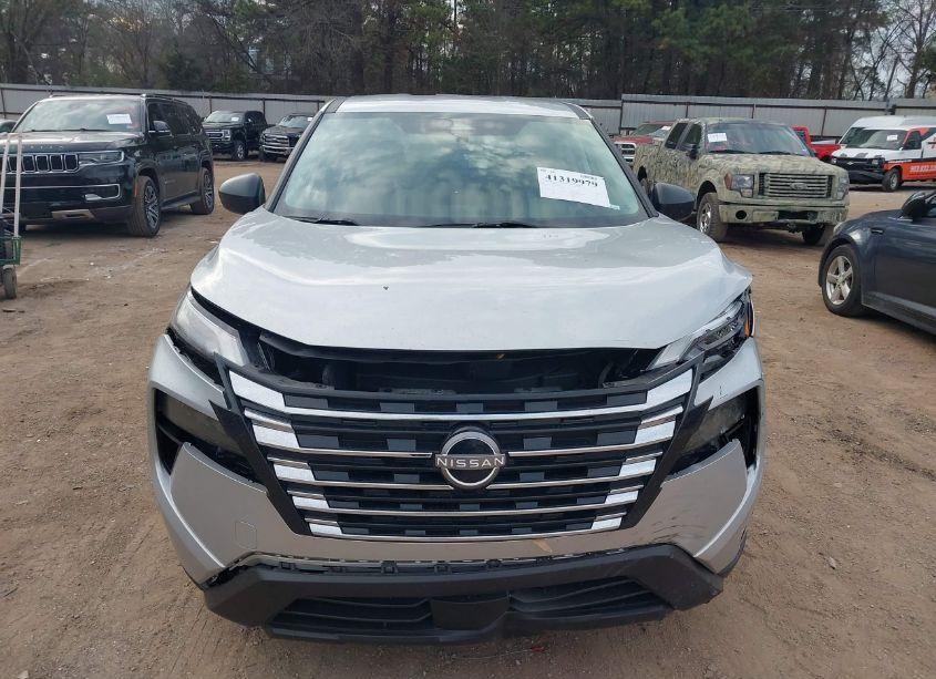 Photo 6 of 2024 Nissan Rogue S FWD (VIN 5N1BT3AA6RC671964)