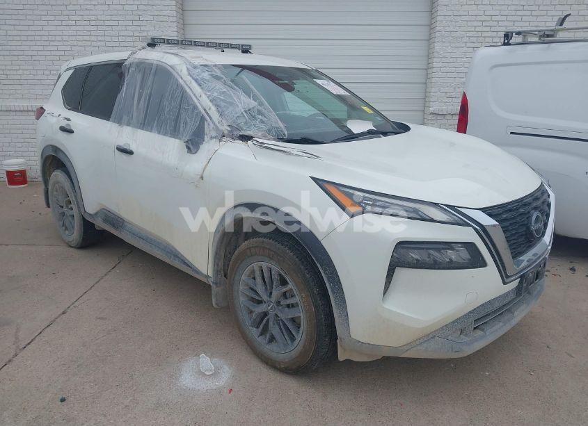 2022 Nissan Rogue S FWD (VIN 5N1BT3AA7NC710863) main photo