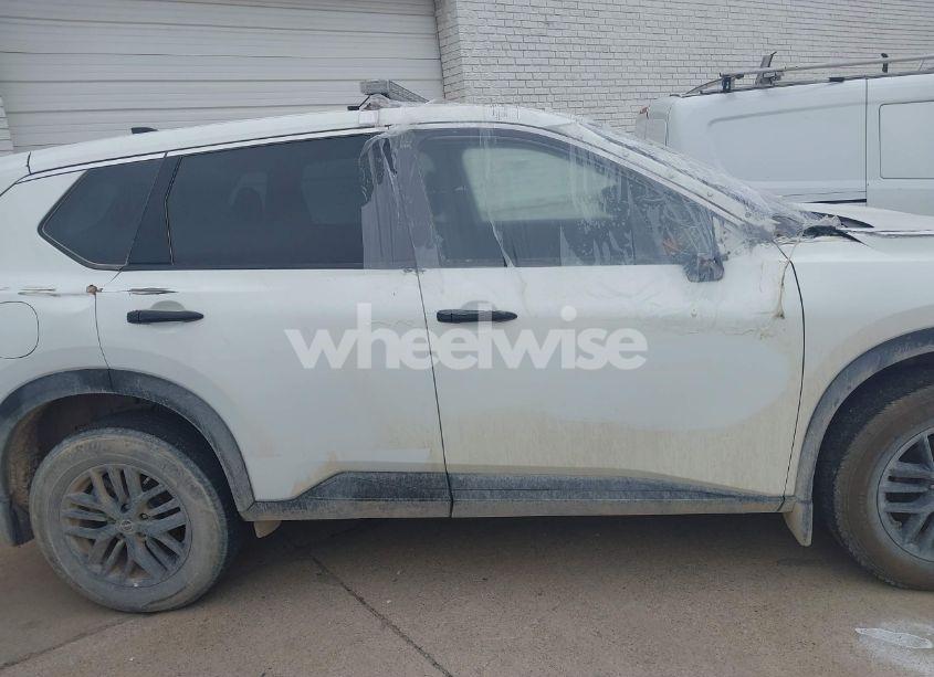 Photo 14 of 2022 Nissan Rogue S FWD (VIN 5N1BT3AA7NC710863)