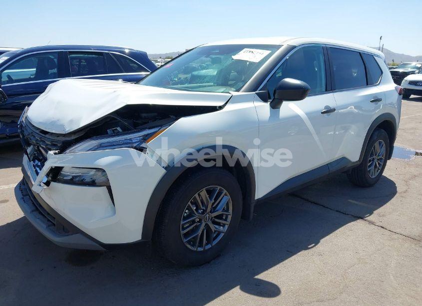 Photo 2 of 2023 Nissan Rogue S FWD (VIN 5N1BT3AA8PC837043)