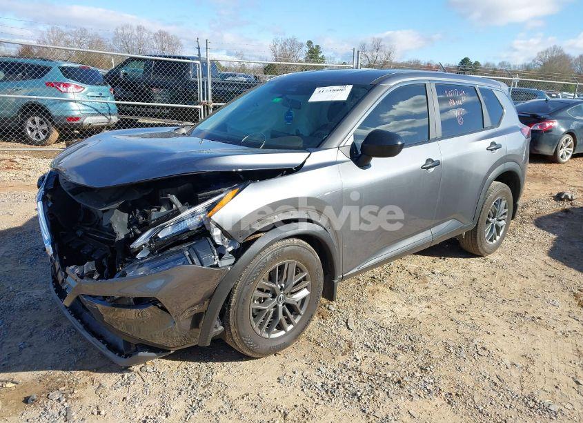Photo 2 of 2023 Nissan Rogue S FWD (VIN 5N1BT3AA8PC942777)