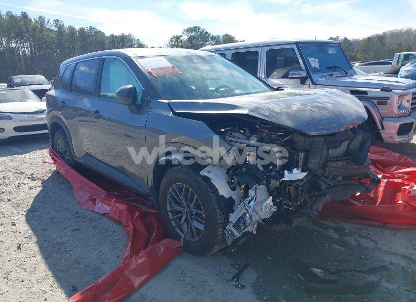 2024 Nissan Rogue S FWD (VIN 5N1BT3AA8RC685123) main photo