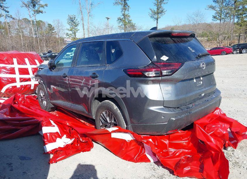 Photo 3 of 2024 Nissan Rogue S FWD (VIN 5N1BT3AA8RC685123)