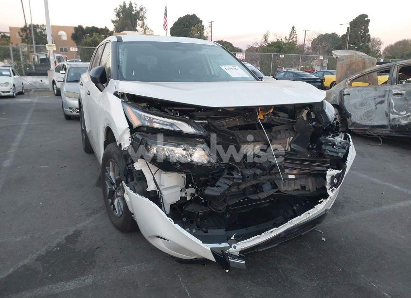 2024 Nissan Rogue S FWD (VIN 5N1BT3AA8RC688362) main photo