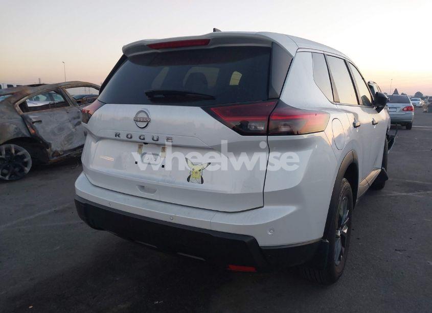 Photo 4 of 2024 Nissan Rogue S FWD (VIN 5N1BT3AA8RC688362)