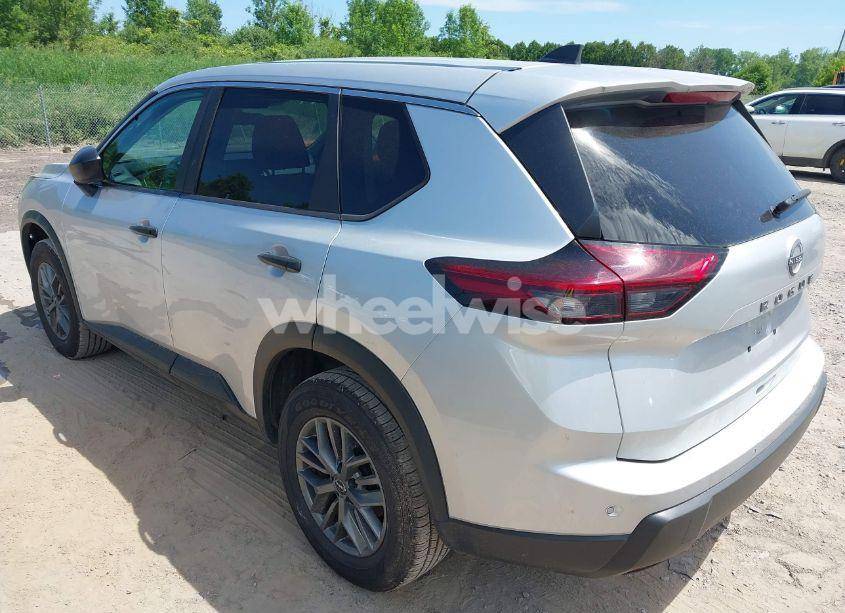 Photo 3 of 2024 Nissan Rogue S FWD (VIN 5N1BT3AA8RC711137)