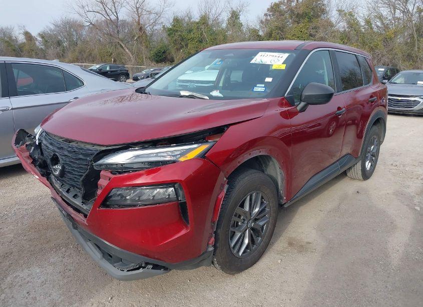 Photo 2 of 2023 Nissan Rogue S FWD (VIN 5N1BT3AAXPC791649)