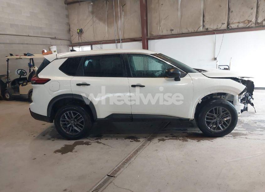 Photo 13 of 2024 Nissan Rogue S FWD (VIN 5N1BT3AAXRC671840)