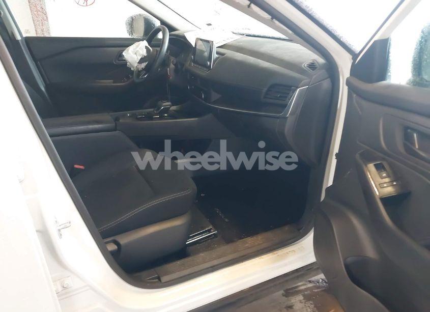 Photo 5 of 2024 Nissan Rogue S FWD (VIN 5N1BT3AAXRC671840)