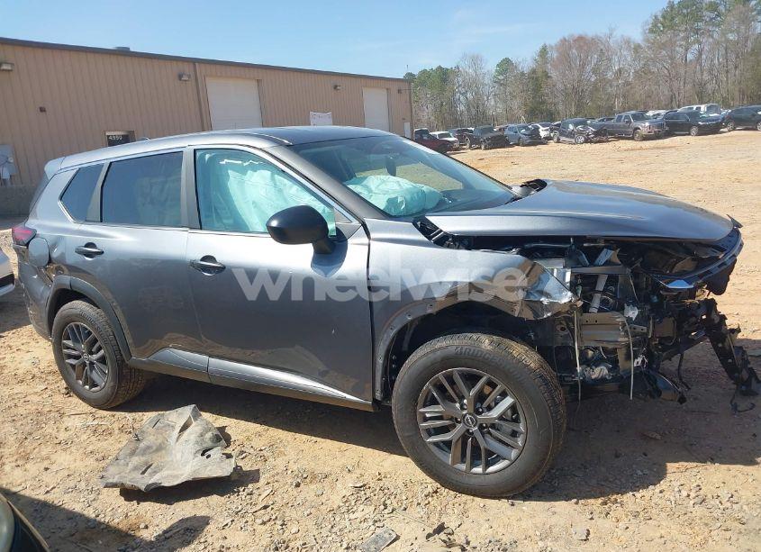 Photo 14 of 2024 Nissan Rogue S FWD (VIN 5N1BT3AAXRC689528)