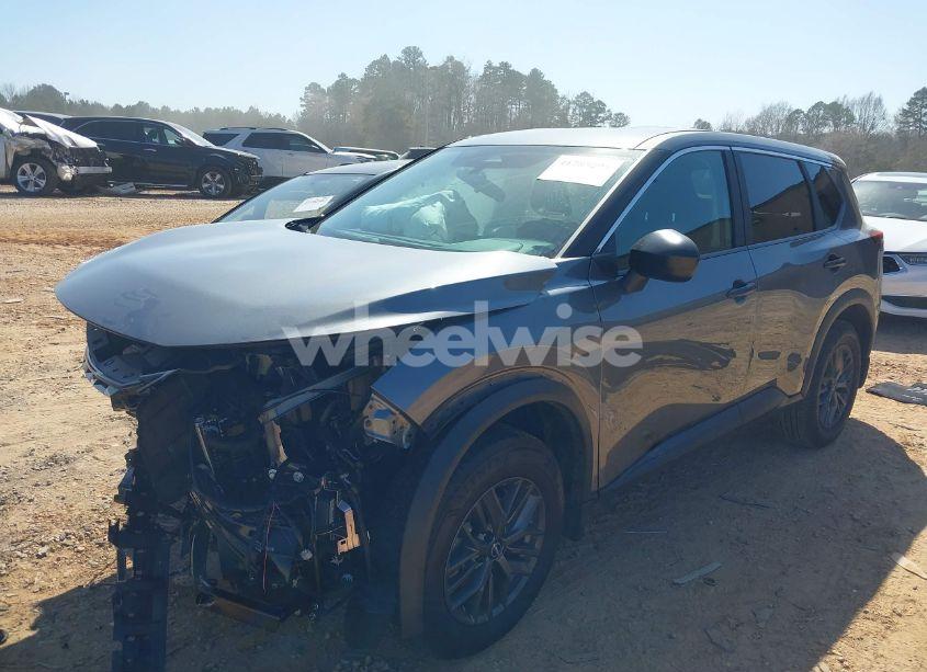 Photo 2 of 2024 Nissan Rogue S FWD (VIN 5N1BT3AAXRC689528)