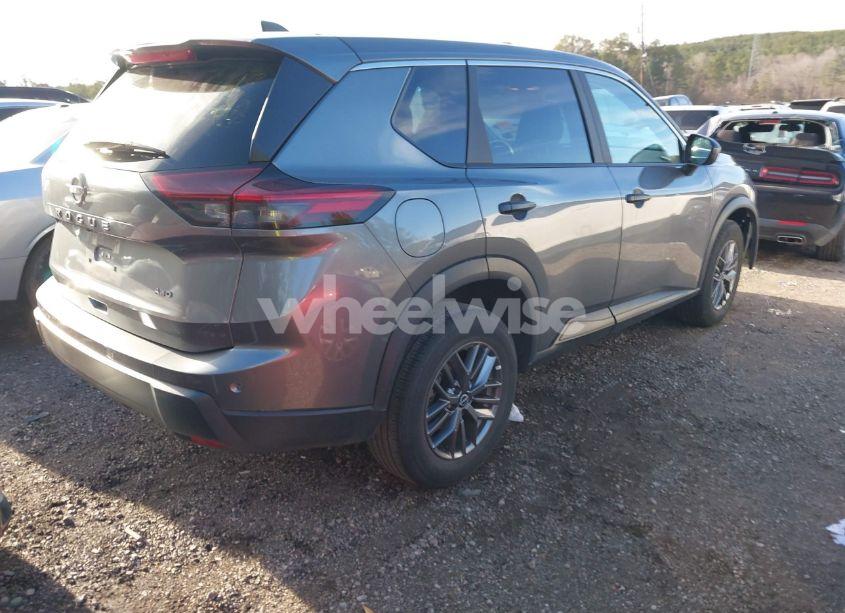 Photo 4 of 2024 Nissan Rogue S INTELLIGENT AWD (VIN 5N1BT3AB0RC709195)